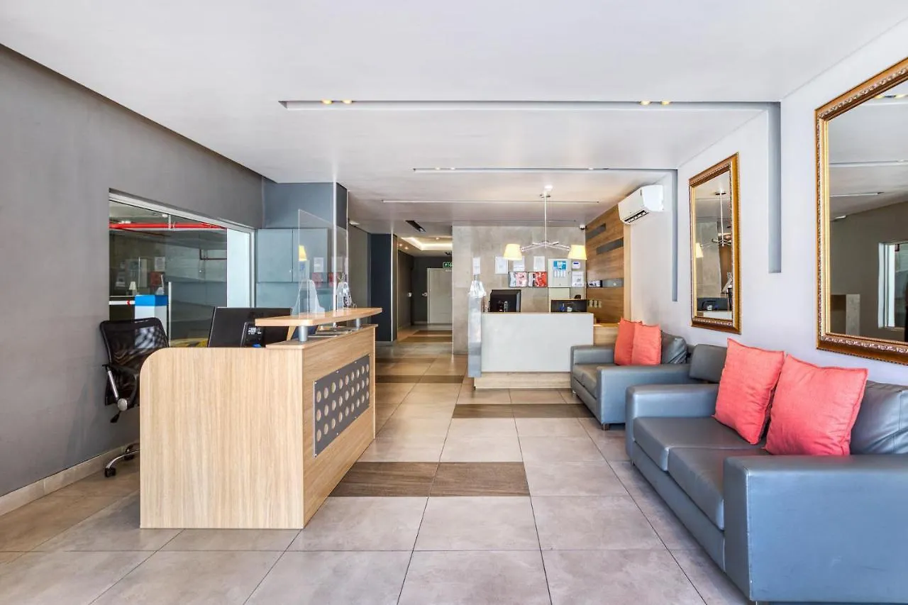 Backup-Powered Colourfull City Balcony Apartment Cape Town Güney Afrika