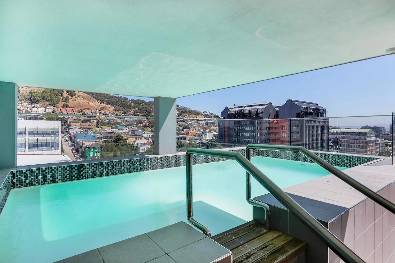 Backup-Powered Colourfull City Balcony Apartment Cape Town 0*,  Güney Afrika